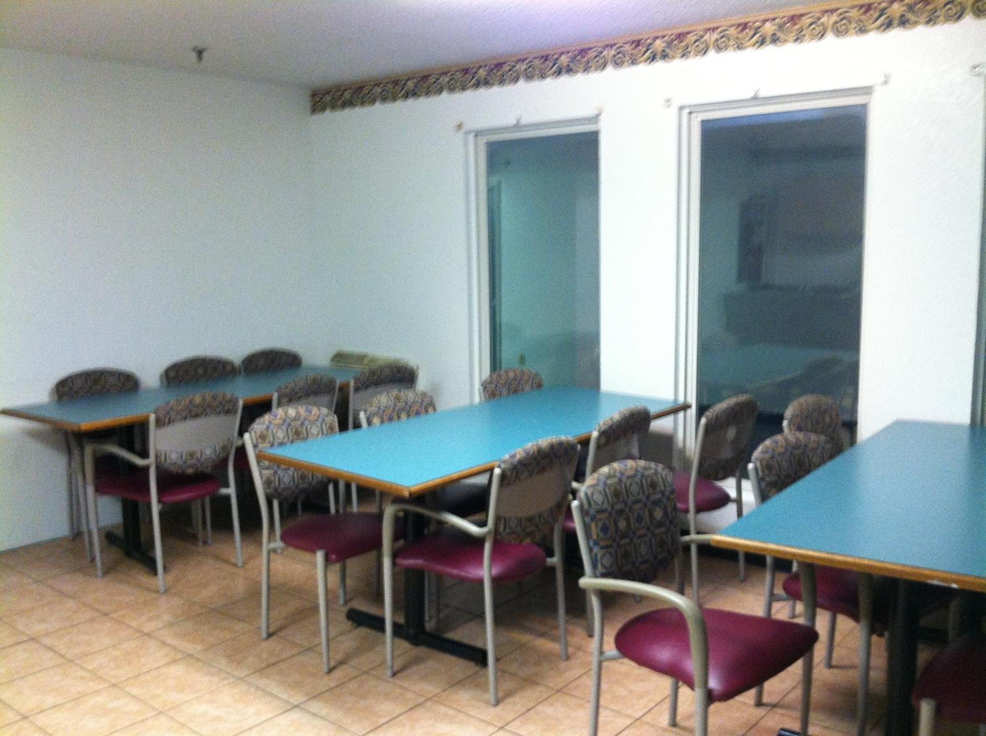 Budget Inn Уэнтзвилл Экстерьер фото